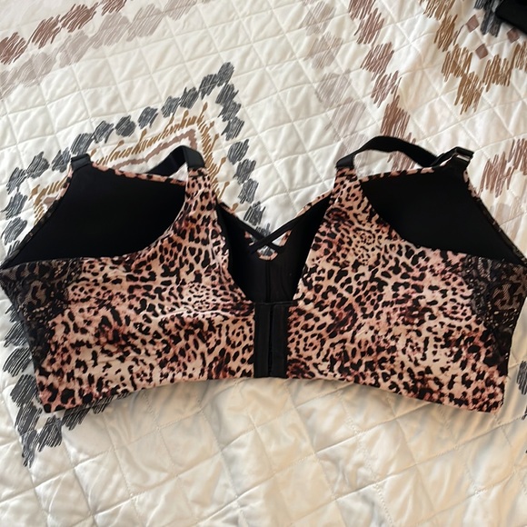 PUSH-UP WIRE-FREE BRA - LACE LEOPARD WITH 360° BACK SMOOTHING™ - Picture 5 of 6